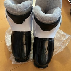 スキー靴未使用19センチの画像