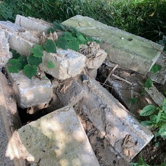 コンクリート基礎石の画像