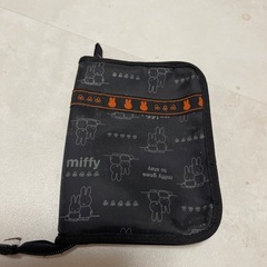 美品🌈ミッフィー 母子手帳入れ