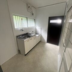地域最安家賃!初期費用０円!１０４号室！無料インターネット！広々３０平米。風呂トイレ別!!2人入居可！ペット可。高齢者、生活保護・外国人可!100m以内に近隣駐車場あります^^  - 賃貸（マンション/一戸建て）