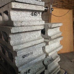 コンクリートブロック7個の画像