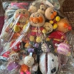 アンパンマンなど色々なぬいぐるみまとめて