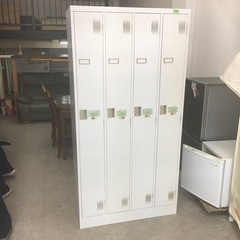 4人用スチールロッカー