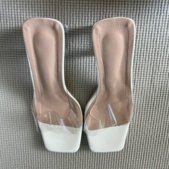 新品　ホワイトクリアヒールの画像