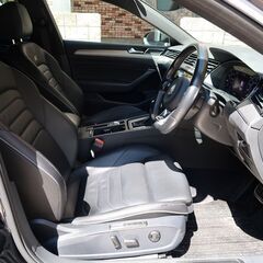 検査8年3日TSI 4MOTION Rラインアドバンス 9.2インチナビ/地デジ/Apple Car Play/360度カメラ/ACC/ブラックレザー/ディーラー点検記録簿/ETCの画像