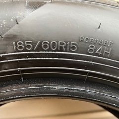【新品同様！シエンタ夏タイヤ】185/60 R15の画像