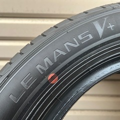 【新品同様！シエンタ夏タイヤ】185/60 R15の画像