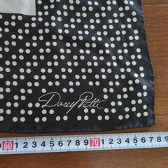 スカーフ 多分シルク 79✕79cm  Dauy Petti 汚れありの画像