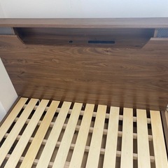ベッドフレームの画像