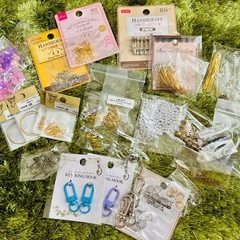 【取引中】ハンドメイドパーツ(ピアス、イヤリング、ビーズ、Tピン...
