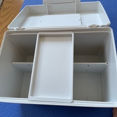 無印　救急箱　　メイクボックス　工具箱の画像