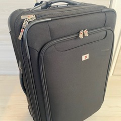 キャリースーツケース【VICTORINOX】