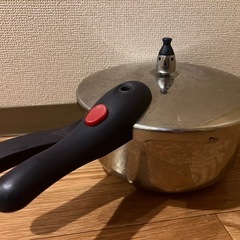 ドウシシャ　圧力鍋