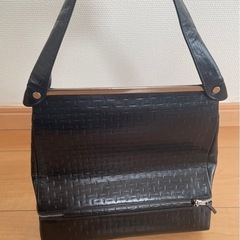 ①ブラック ハンドバッグの画像