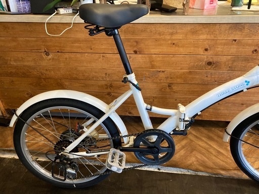 【チェーン新品！】6段変速　カゴ付き20インチ折りたたみ自転車　ホワイト