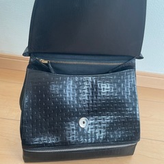 ①ブラック ハンドバッグの画像