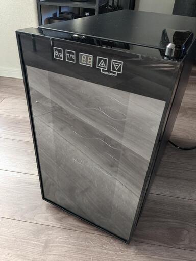 【引取限定】ワインセラー SIS 8本収納