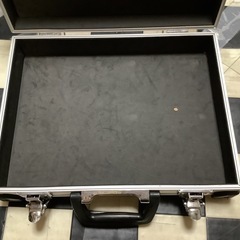 【リサイクルサービス八光】幅35cm　アルミ製　アタッシュケース　鍵なしの画像