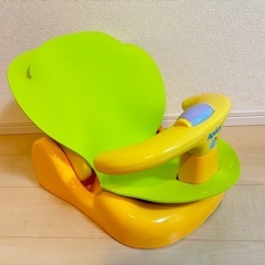  Aprica(アップリカ) バスチェアー 新生児から はじめてのお風呂から使えるバスチェア YE 91593 イエロー　美品の画像