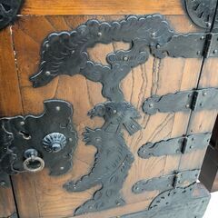 【ジャングルジャングル和歌山店】【Wa3408】箪笥 雲龍鉄金具  アンティーク  昭和レトロ リユースショップ リサイクルショップ  和歌山市 岩出市 海南市 岬町 和歌山 大阪の画像