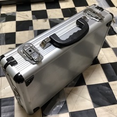 【リサイクルサービス八光】幅41cm　アルミ製　アタッシュケース　鍵なしの画像