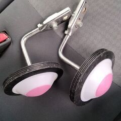 子供用自転車補助輪の画像