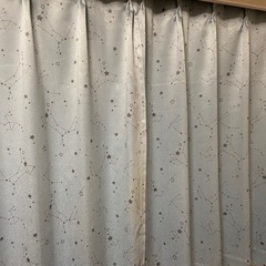 ニトリ　遮光1級・遮熱カーテン