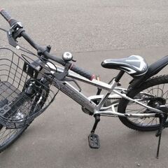 22インチ 🚲 子ども用 自転車 7980円 🔄6段切替 💡オー...