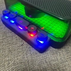 光るBluetoothオーディオの画像