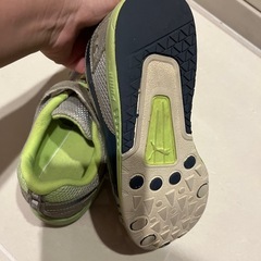 PUMA スニーカーの画像