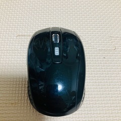 キーボード　マウス　イヤホンの画像