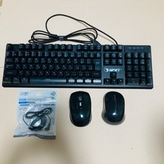 キーボード　マウス　イヤホン