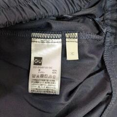 M ジーユー フレアスカート 紺色 大きめボタンの画像