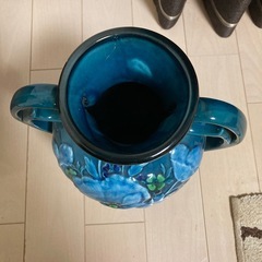 綺麗な花瓶の画像