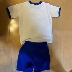 体操服　上140 下120サイズの画像