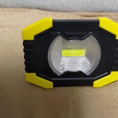LEDライト　照明　乾電池で動きます。