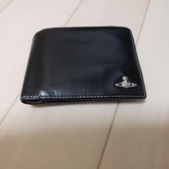 ヴィヴィアン・ウエスト財布とロメオヴァレンチノ黒パンプスセット　の画像