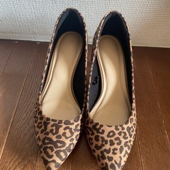⭐️美品！GU  ジーユー　ヒョウ柄 ハイヒール パンプス　23...