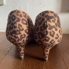 ⭐️美品！GU  ジーユー　ヒョウ柄 ハイヒール パンプス　23cm⭐️の画像