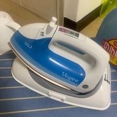 アイロンとアイロン台　セットの画像