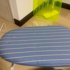 アイロンとアイロン台　セットの画像