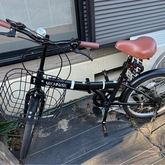 売り切れました。ありがとうございました。折りたたみ自転車ほぼ未使用　ヘルメット付　売り切れました。ありがとうございました。の画像