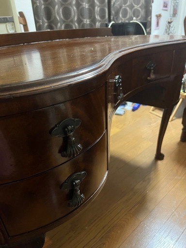 アンティークドレッサー