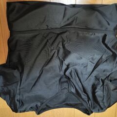黒のシンプルな水着Ｌ〜XLの画像