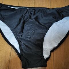 黒のシンプルな水着Ｌ〜XLの画像