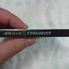 ♣　ｃｒｏｓｓｏｖｅｒ 島谷ひとみ　バレンタインシーズンに島谷ひとみが恋人たちに贈るコンセプト・アルバム。恋する女性の信じたいというピュアな想いを描いた「I will」、アップテンポなポップチューン「Viola」、ツアーで既にリアレンジし披露された「やさしいキスの見つけかた」など、聴きごたえ十分の楽曲集！ の画像