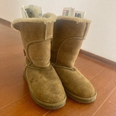 emu エミュ ムートン カーキ色 オーストラリア 24.5cmの画像