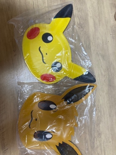 新品　ピカチュウ　イーブイ　プレートセット