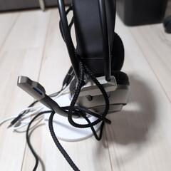 ゲーミングヘッドセット　スタンド付の画像