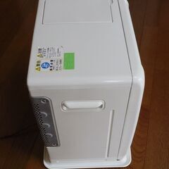 石油ファンヒーター(No.1)の画像